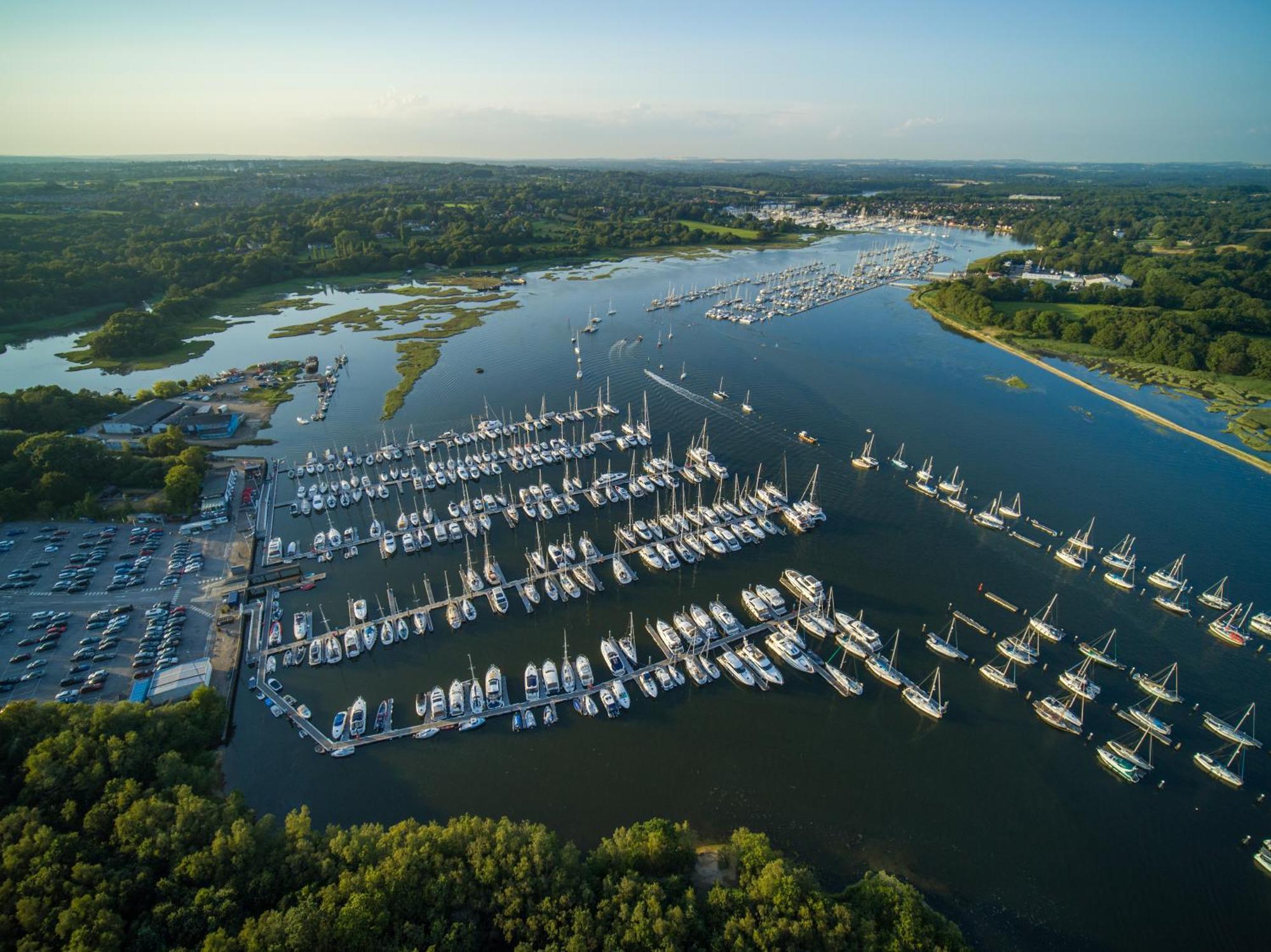 Mercury Yacht Harbour And Holiday Park Bursledon Exterior foto